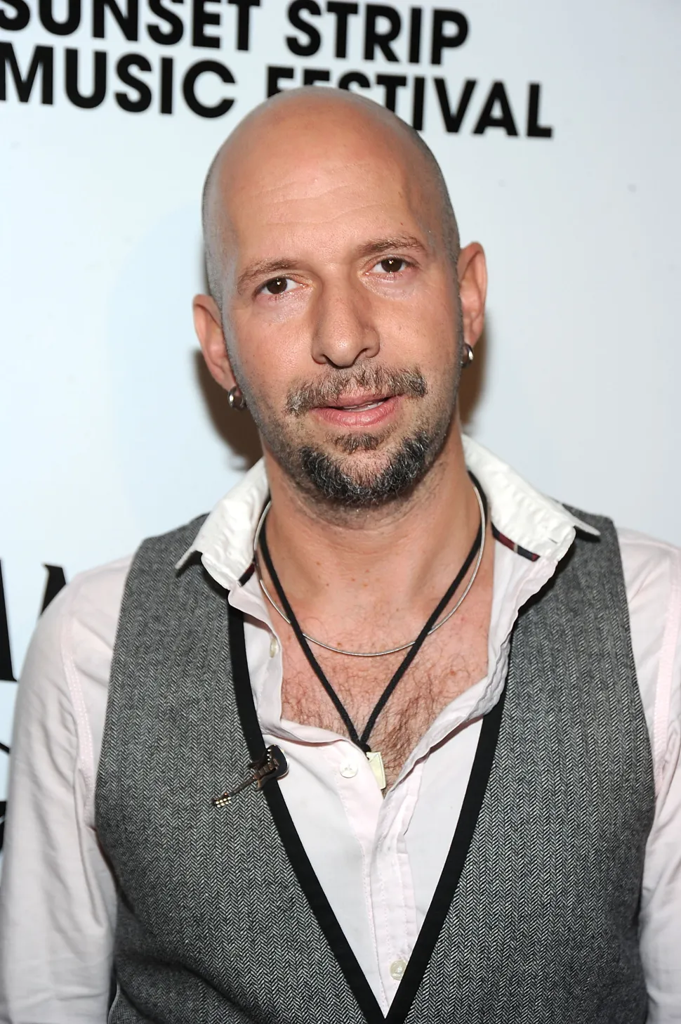 Portrait of author Neil Strauss